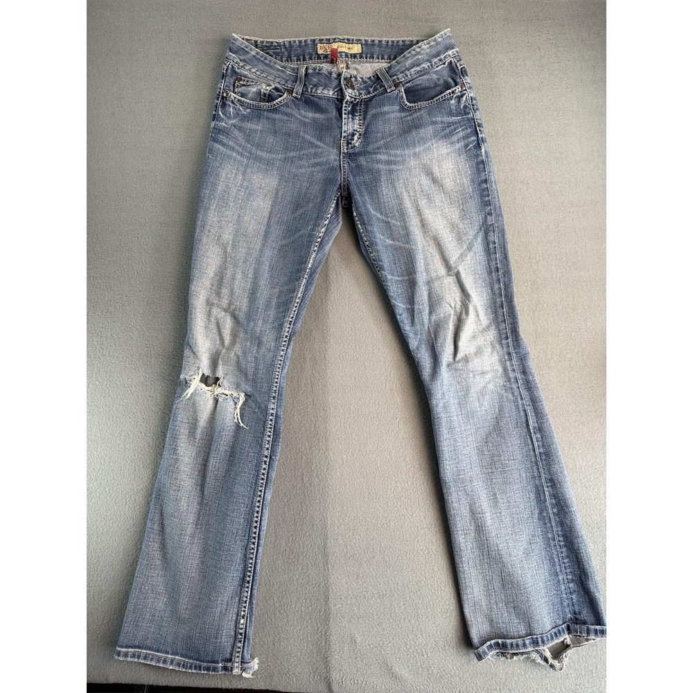 BKE Culture Jeans Womens 32x33.5 Medium Wash Blue Low Rise Bootcut Distressed